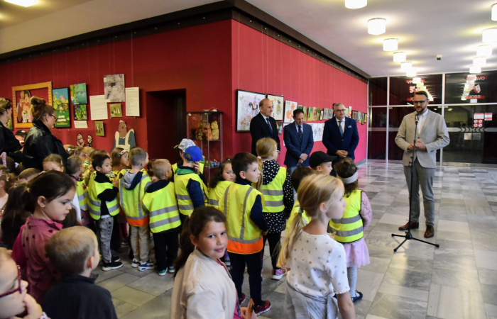 Egyszer volt… – mesék és játékok idézik meg a gyermekkor világát
