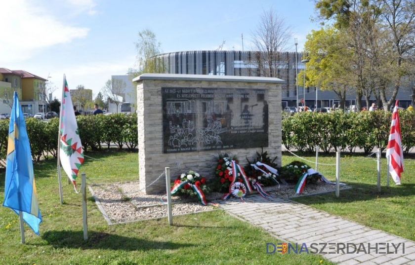 Megemlékezés a Felvidékről kitelepített magyarokról Dunaszerdahelyen