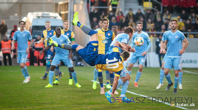 Több alkalommal is hibázott a játékvezető a DAC-Slovan rangadón