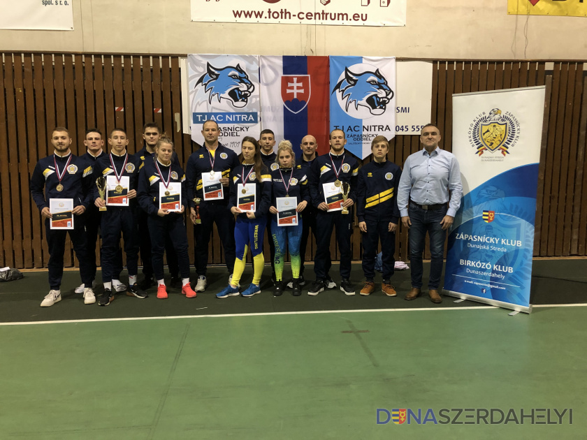 Négy szlovák bajnoki címet szereztek a dunaszerdahelyi birkózók a felnőttek között!