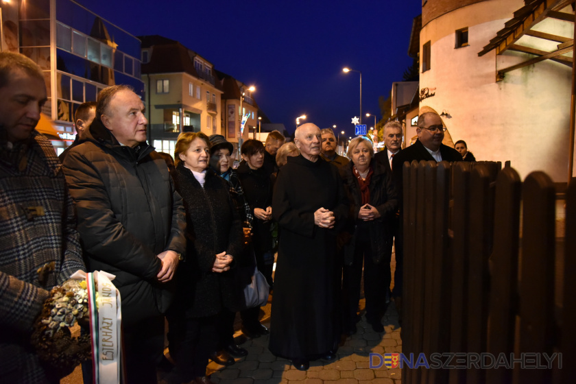 Esterházy János példájából, kiállásából meríthetünk erőt