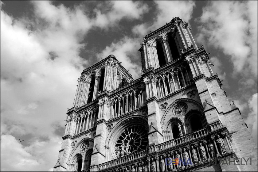 A katolikus anyaszentegyház nem nézné tétlenül a Notre-Dame felújítását