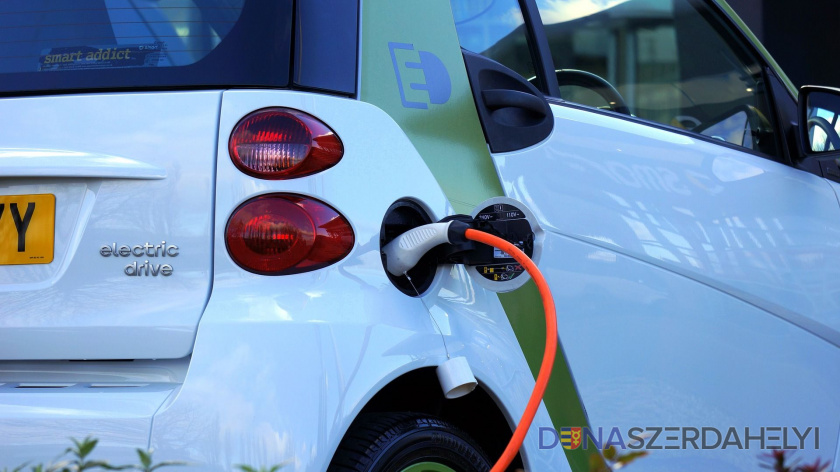Illusztrációs felvétel, Pixabay.com A szlovák lakosság nem igazán mutat éreklődést az elektromos autók iránt