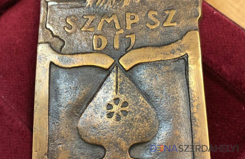 forrás: csemadok.sk Elismerésben részesült a Szlovákiai Magyar Művelődési Intézet