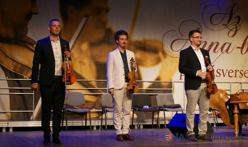 A pozsonyi Ifjú Szivek Táncszínház zenekarának prímása nyerte a Balatonfüredi versenyt