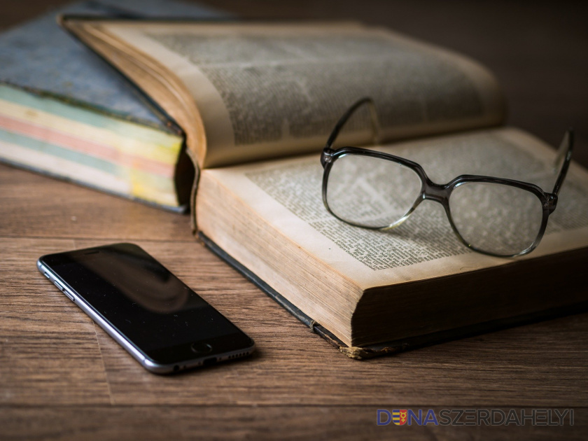 Fotó: pixabay.com Információs telefonvonalat hozott létre az oktatásügyi minisztérium