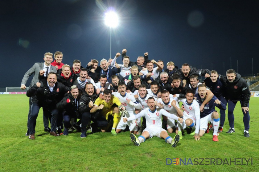 Fotó: dac1904.sk Válogatottjaink akcióban: négyből négyen lépték át az álmok kapuját!
