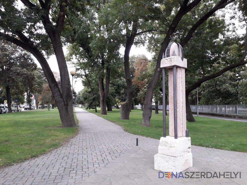 Versenypályázati felhívás a Szent István téri park és parkoló felújítására