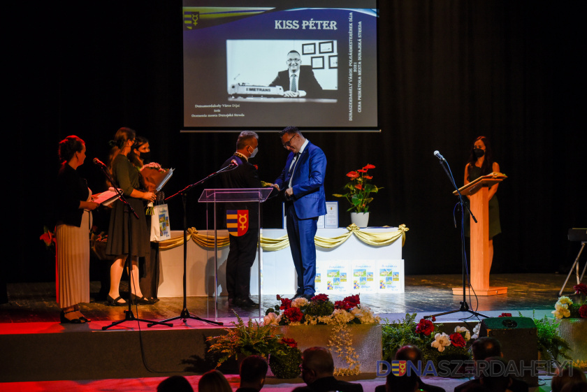 Polgármesteri díjban részesült Kiss Péter