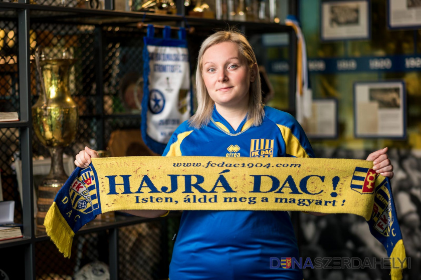 Klikkout, Szabó Péter Pál Bemutatkoznék, DAC-szurkoló vagyok – Bazsó Timi
