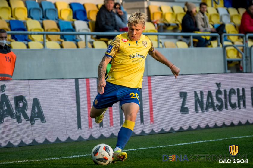 Dominik Veselovský 2024 nyaráig szerződést hosszabbított