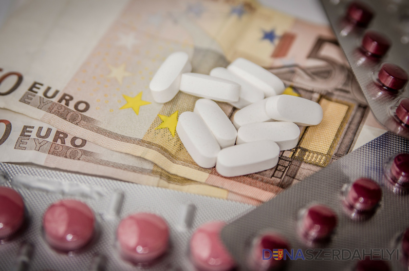 Illusztrációs felvétel, Pixabay.com Döntött a parlament: a páciensek egy csoportja ingyen kaphatja meg gyógyszereit
