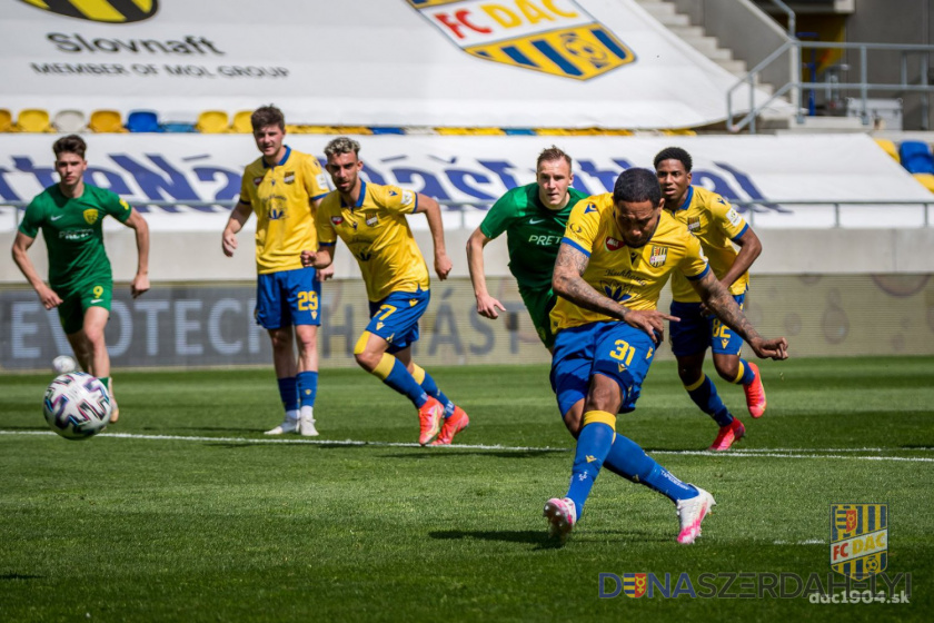 dac1904.sk A 2020/21-es ezüstszezon: lapok és tizenegyesek
