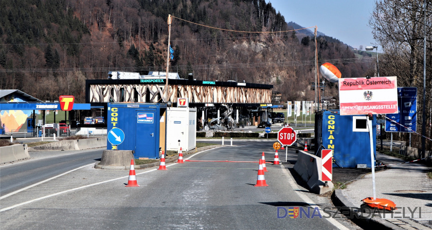 Szombattól szigorúbb ellenőrzés várható a szlovák-osztrák határon. Nehezedik az ingázók helyzete!