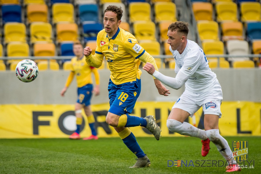dac1904.sk Jannik Müller Darmstadtba igazol