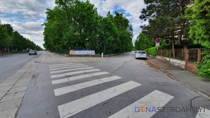 Figyelem! Kedden kezdődik a Szabó Gyula utca járdaszakaszának a felújítása