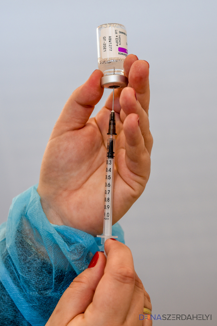 EU-csúcs: az EU gyorsítja a koronavírus elleni vakcinák gyártását, és javítja a tagországok közötti elosztásukat