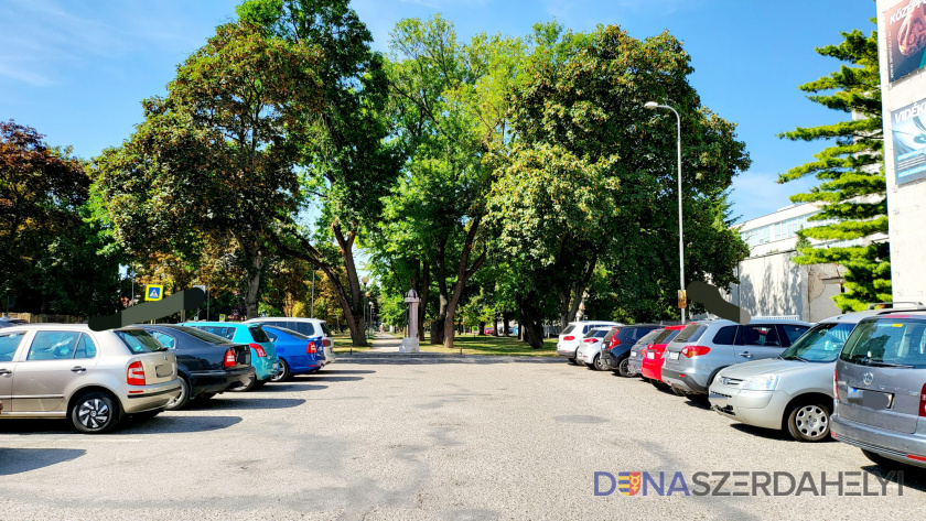 Péntek délután lezárják a Szent István téri parkoló felét