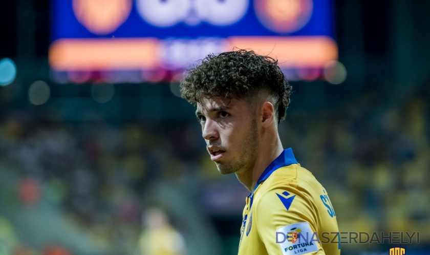 Fotó: dac1904.sk / Lelkes Ernő Újratöltve: Szánthó szabadrúgása az FCSB elleni kupameccsen