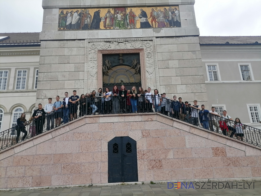 Középiskolások zarándoklata Pannonhalmára