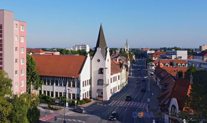 Májustól változik a városháza ügyfélfogadási rendje