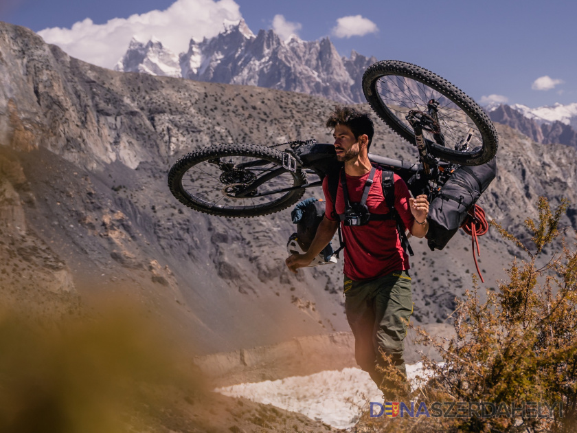 Az ökoturizmusról, bikepackingról és hegymászásról Zichó Viktorral