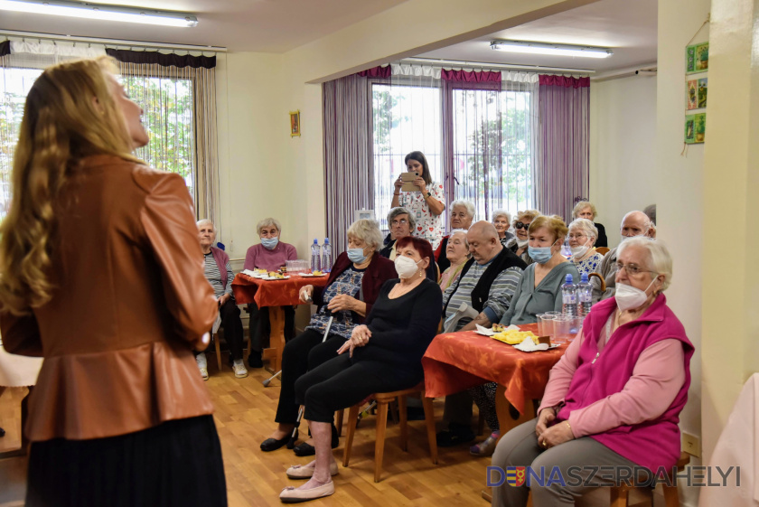 „A legfontosabb, hogy jól érezzék magukat nálunk az idős emberek”