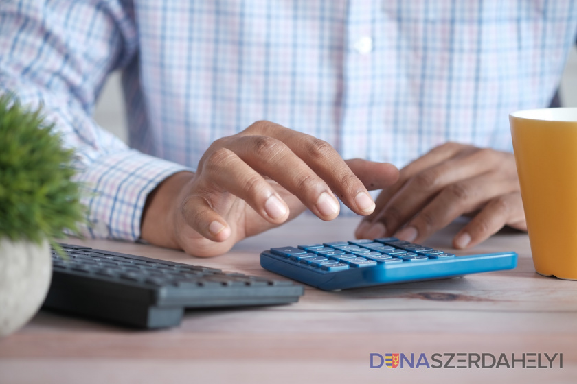 Online számológépet tervezett a biztosító a nyugdíj új összegének kiszámításához