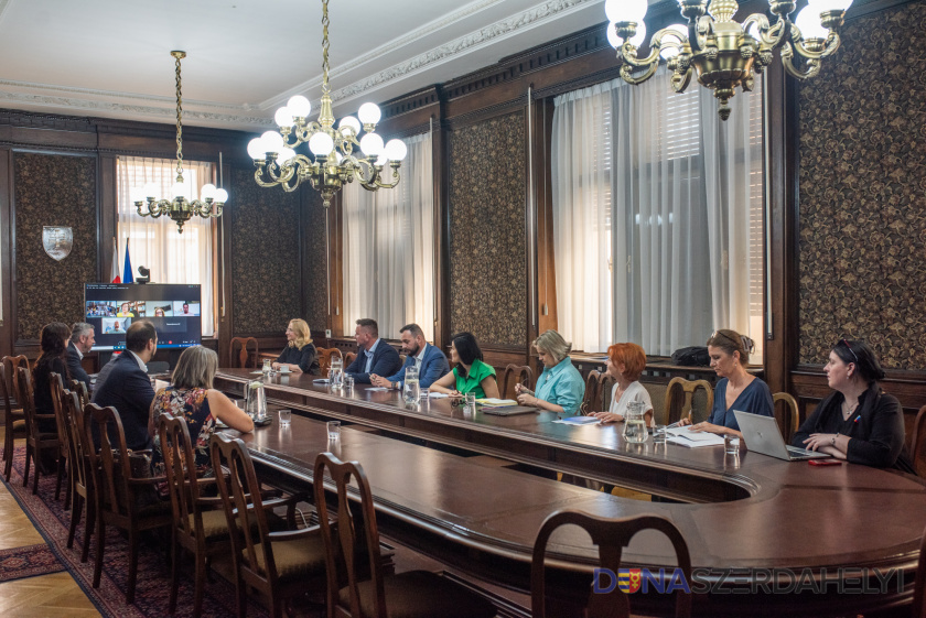 Foto: culture.gov.sk Ministerka kultúry sa stretla s vedúcimi oddelení kultúry samosprávnych krajov