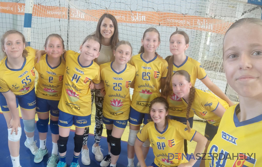 Facebook / HC DAC Dunaszerdahely A dunaszerdahelyi U12-es lányok nyerték a kerületi bajnokságot