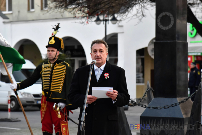 Simon Róbert Balázs: „Ha a régi európai nemzetek, köztük talán az egyik legrégebbi, a magyar önrendelkezése sérül, akkor maga az európaiság gyengül”