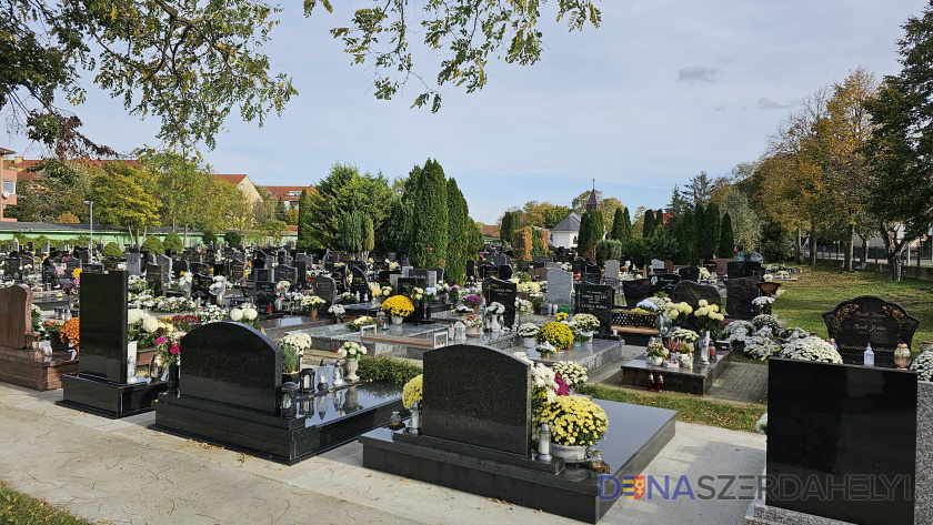 Hosszabb nyitvatartás a temetőkben a Mindenszentek ünnepe és a halottak napja hetében