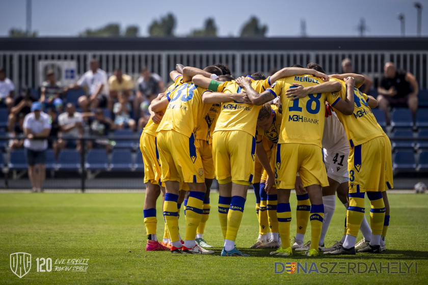 A DAC 1904 - ETO FC Győr felkészülési mérkőzés előtt