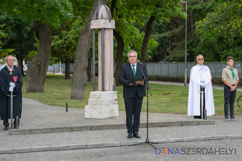 Rózsár Vince felvételei Legyünk büszkék arra, hogy Szent István örökösei vagyunk