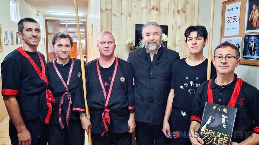 Az iskola felvételei Tisztelgés a harcművész előtt