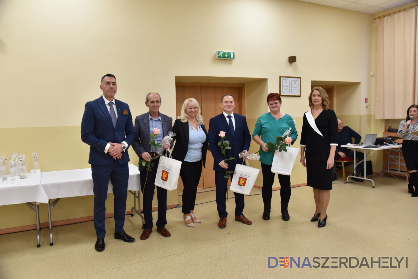 Advent második vasárnapján a közösségért élőket ünnepelték Sikabonyban