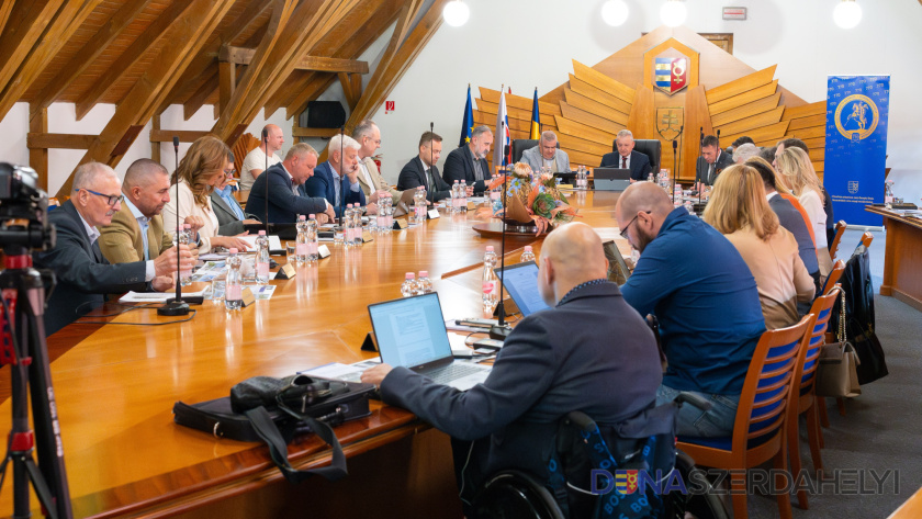 Rózsár Vince felvétele „Közösségünk fejlődése, városunk fejlesztése”