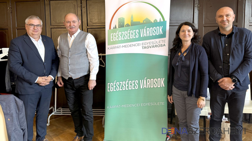 Karaffa Attila archívuma Az Egészséges Városok Kárpát-medencei Egyesülete közgyűlésén járt városunk küldöttsége