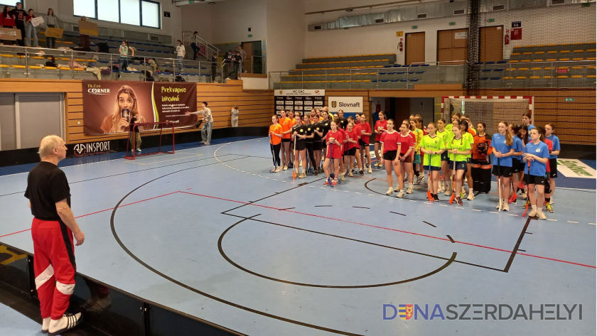 Vámbéry Ármin Alapiskola Kerületi döntőben a vámbérys lányok