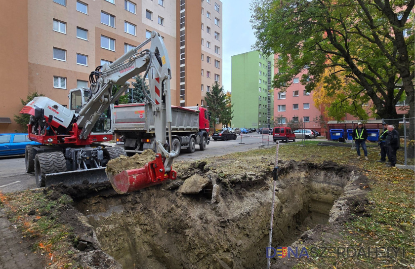Fotó: dunstreda.sk Újabb földalatti kukák épülnek városunkban