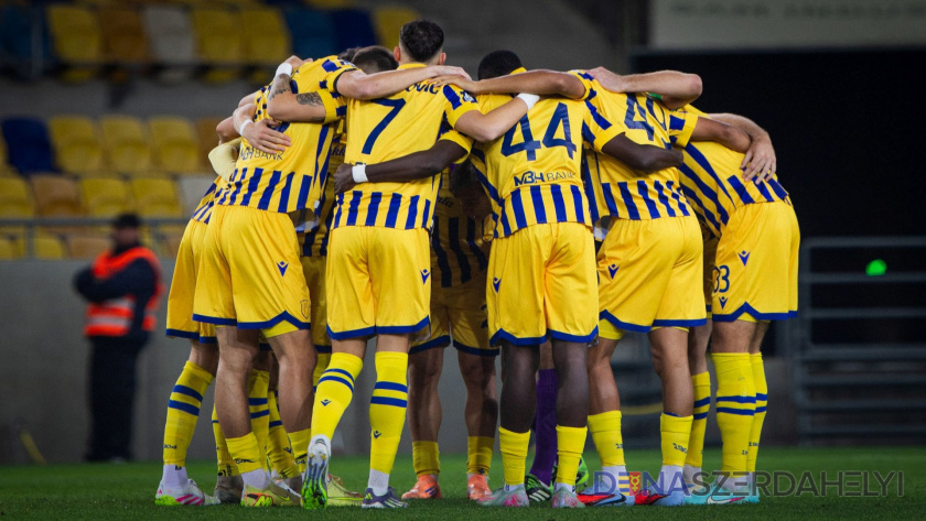 A DAC 1904 - Honvéd felkészülési mérkőzés előtt