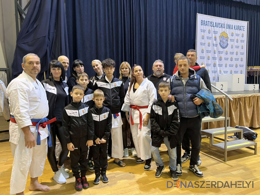 Ragyogó érmekkel tértek haza a karatésok