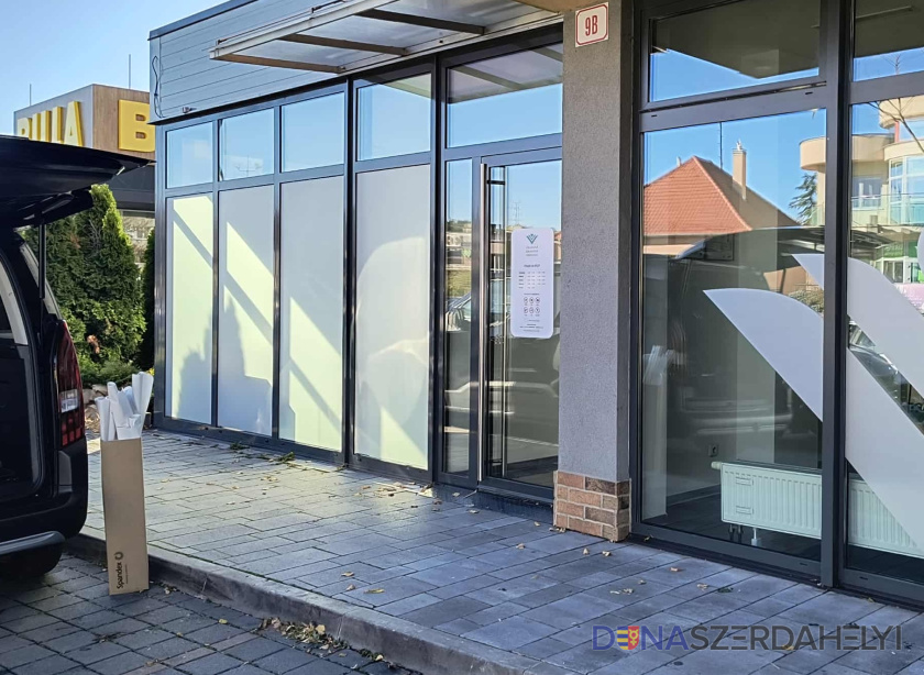 Az új fiók (Nagy Gyula felvételei) Jövő héttől új helyre költözik az Általános Egészségbiztosító dunaszerdahelyi fiókja