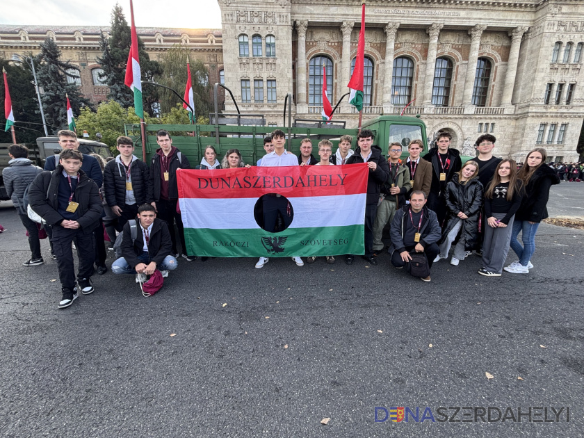 Gloria Victis! – Tisztelet és dicsőség 1956 hőseinek!