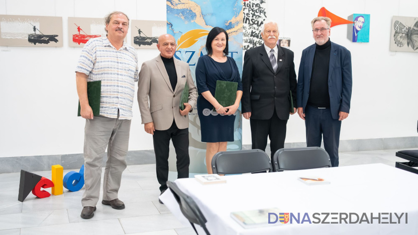 A SZMÍT díjazottai 2025-ben (Rózsár Vince felvételei) Irodalmárokat díjazott a SZMÍT