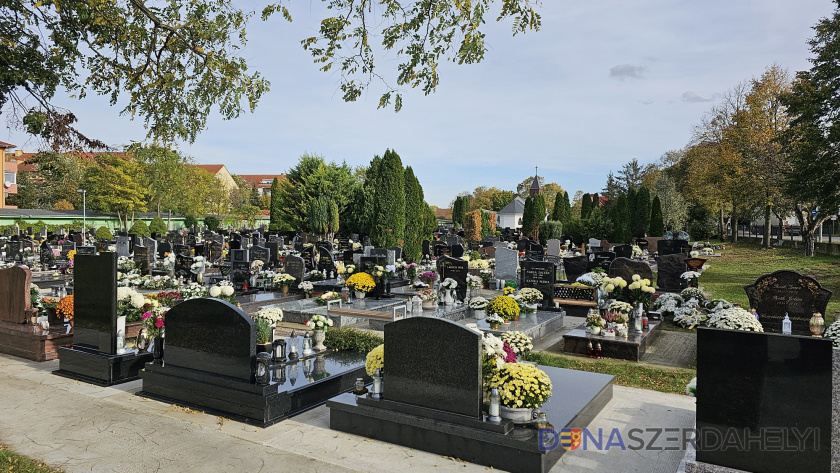 Nagy Attila felvétele Meghosszabbított nyitva tartás és fokozott figyelem a temetőkben Mindenszentek idején
