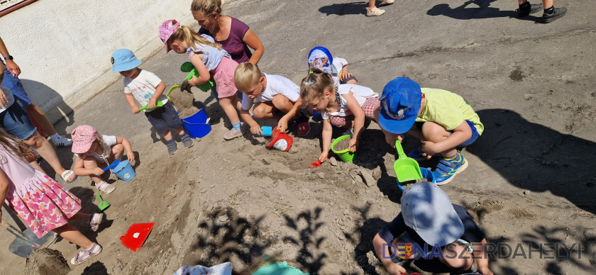 Az óvoda felvételei A kis hősök zöld léptei