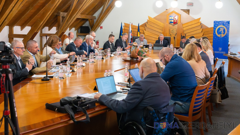 Csökkentik a lakossági szemétdíjat