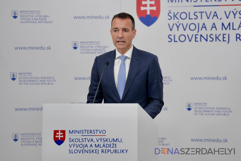 Fotó: A Szlovák Köztársaság Oktatási, Kutatási, Fejlesztési és Ifjúsági Minisztériumának FB oldala A jövő tanévtől tananyag lesz a mesterséges intelligencia