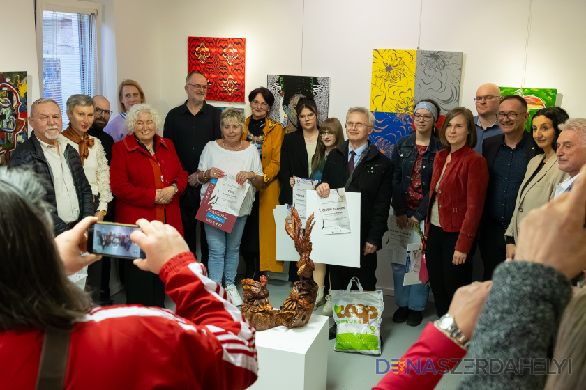 A művészetnek akkor van értelme, ha bele tudunk feledkezni